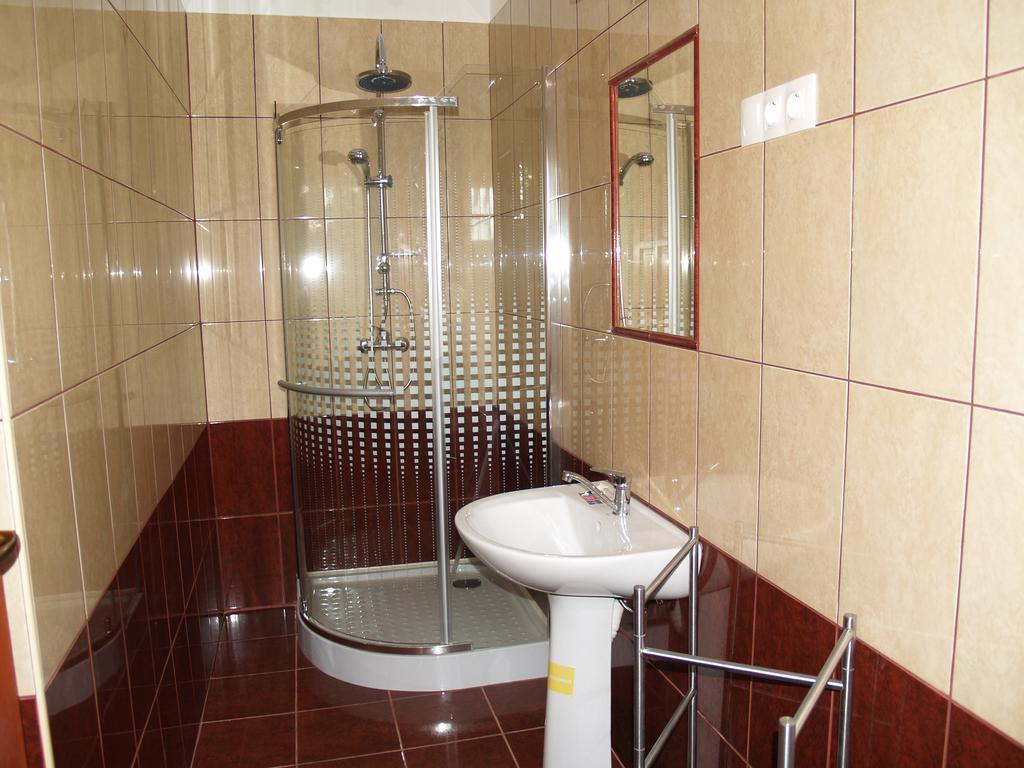 Liliom Apartman Gyula Exterior photo